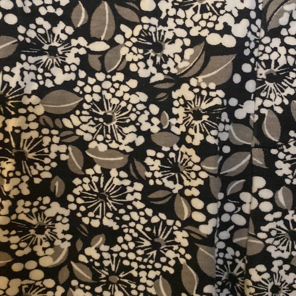 Land's End Wide Leg Sport Knit Crop Floral Patterned Pants LP - Picture 2 of 7